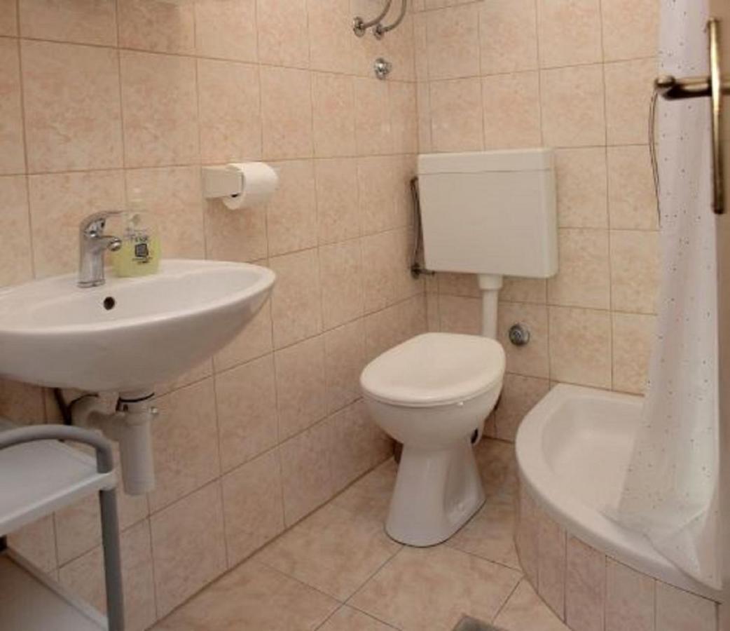 Apartments Maja - Sea View Trogir Exterior foto